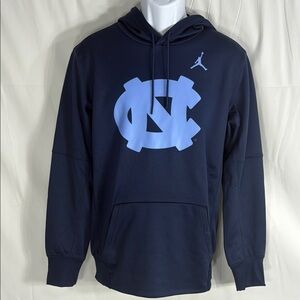 Jordan Men's North Carolina Tar Heels Hoodie with Sky Blue Emblem Size Medium